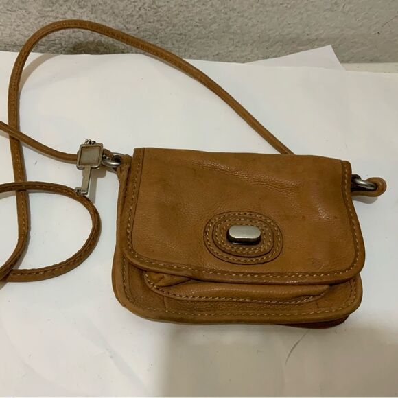 Fossil Tan Leather Crossbody Bag Purse 6.5 x 5.5 Logo Compartments Mini Purse - Picture 2 of 9